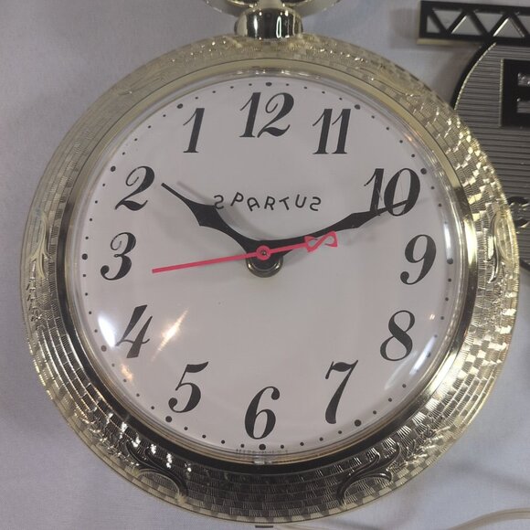 VTG Spartus Corp.  Bar Is Open/Closed Backwards Running Wall Clock WORKS GREAT - Picture 3 of 16